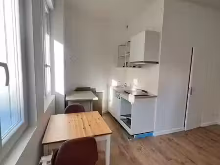 location meublée appartement 1 pièce 20 m² à reims (51100), 580 €