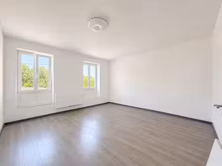 appartement une chambre avec parking