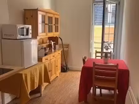 rue du bourg appartement t2 meublé de 28,48m2 au 2ème étage