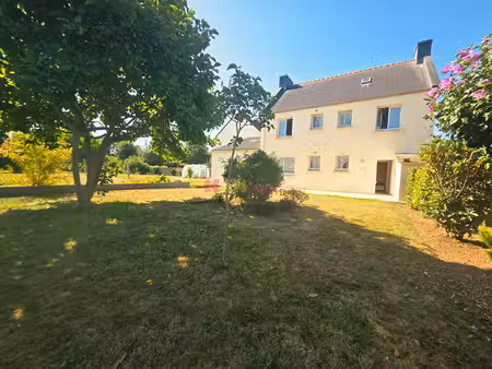 maison plabennec avec grand terrain
