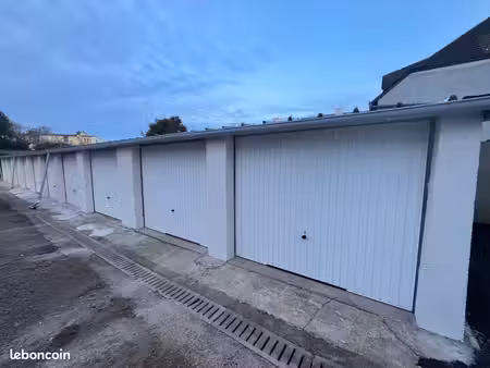 location garages/box centre saint marc