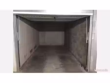 garage / box 15 m2 a louer