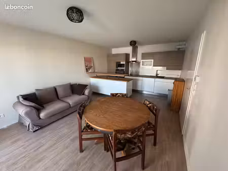 t3 meublé 61m² - dernier étage + loggia - proche cenon gare