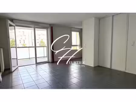 vente appartement 2 pièces 49m2 grenoble 38100 - 139000 € - surface privée