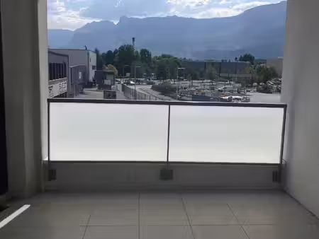 t3 avec terrasse et parking