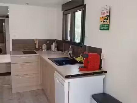 location appartement 2 pièces 26 m² à carcassonne (11000)