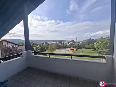appartement duplex avec vue mer, terrasse, piscine et parkin
