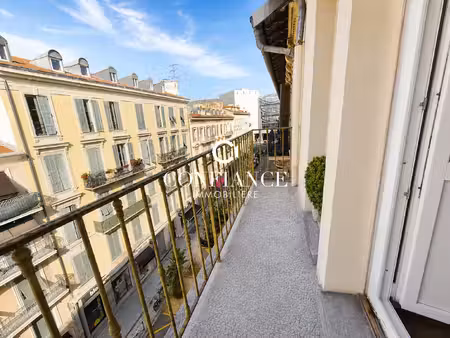 nice centre ville 3p renove avec balcon