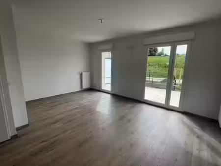 location maison 4 pièces 81 m² à bourg-en-bresse (01000), 927 €