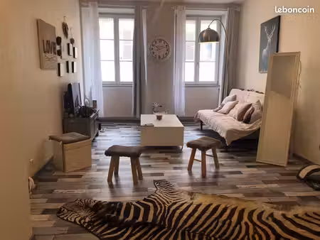 f2 centre historique 45m2
