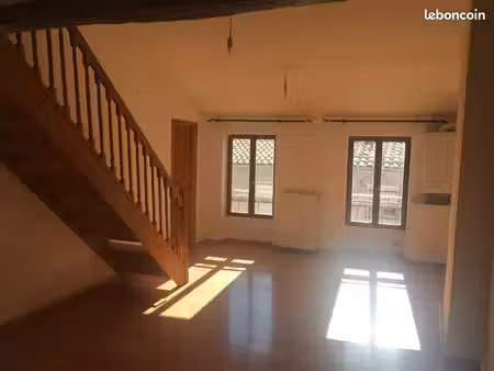 t3 duplex de charme – 67 m² – centre-ville de montélimar – dpe c