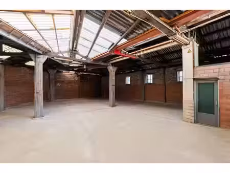 entrepôt/hangar idéalement situé dans la commune de dilbeek
