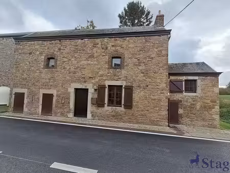 charmante maison de village en pierre, 1chambre avec jardin