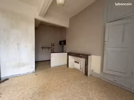 studio 1 pièce 30 m²
