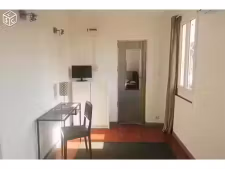 location meublée appartement 1 pièce 16 m² à marseille 1er (13001), 550 €