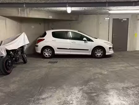 location place de parking en sous terrain