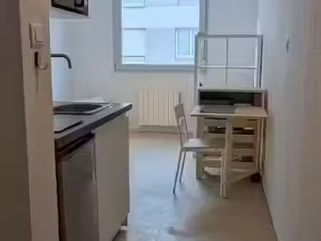 location meublée appartement 1 pièce 18 m² à lyon 8ème (69008), 600 €
