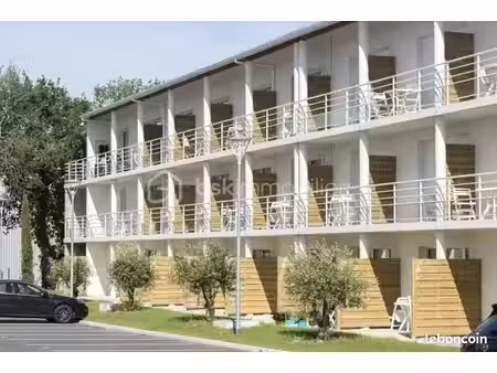 studio 1 pièce 27 m²