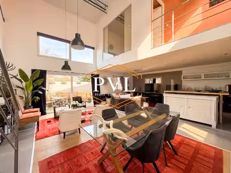 loft 5 pièces 152m²