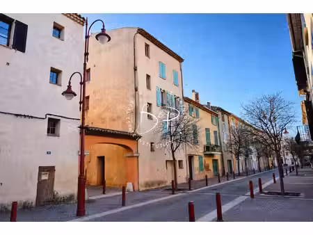 sur vidauban, un studio de 17.25 m2 rénové