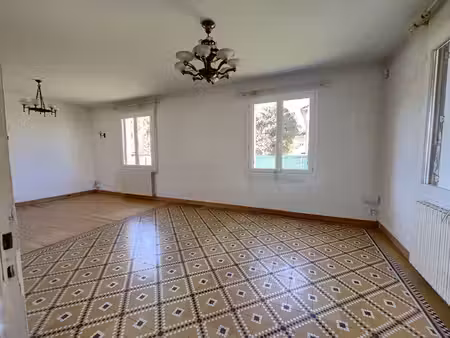 maison avec fort potentiel à pied des commodités