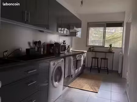 appartement meublé avec balcon , piscine et parking