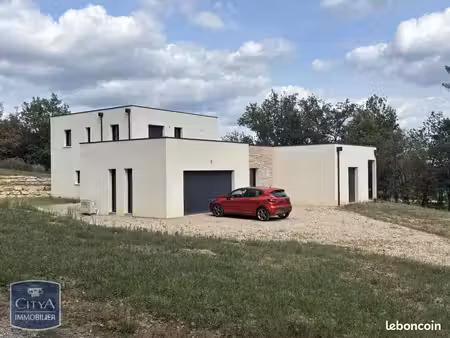 maison 5 pièces 218 m²