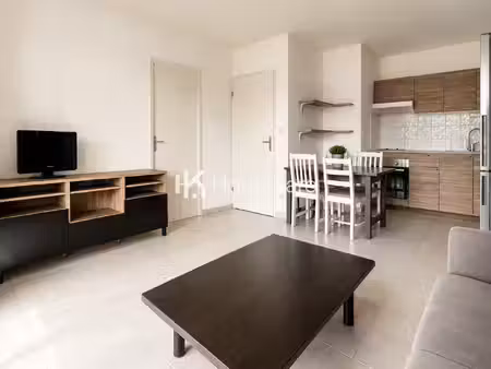 t2 de 40m² au premier étage
