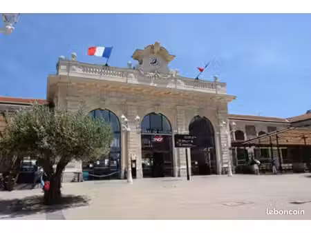 loue place de parking sous terrain