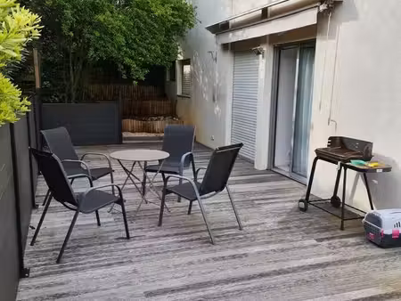 3 pièces cuisine équipée, parking, clim, terrasse