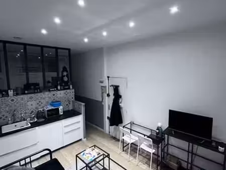t1 bis meublé avec verrière atelier et coin nuit séparé — bordeaux