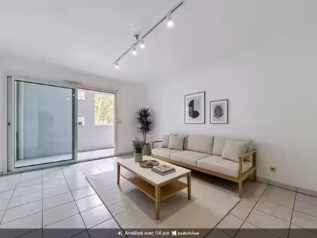 appartement type 2 avec loggia et parking