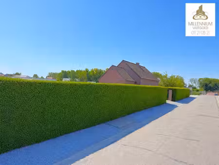 ruime 3-slpk woning zwembad