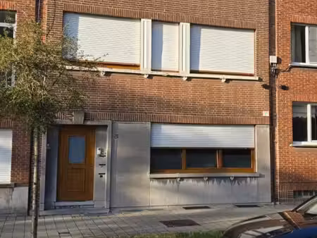 appartement te koop in wilrijk met 2 slaapkamers