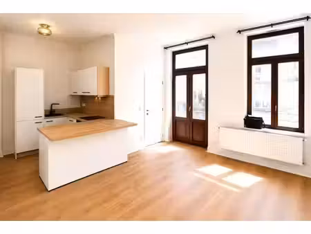 appart loft standing renové -non meublé -étage 1