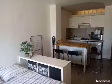 studio meublé 24 m2 proche centre