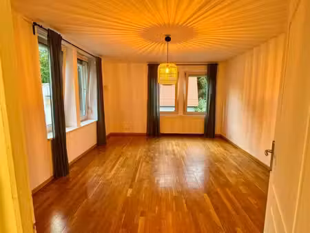 grand appartement t2 au calme, cuisine équipée, chaudière neuve, bien situé proche de la f