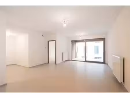 appartement neuf prêt à vivre, cave et parkings compris !