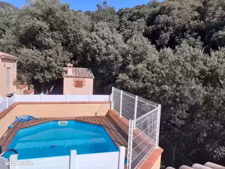 villa 4 faces , piscine + logement indépendant