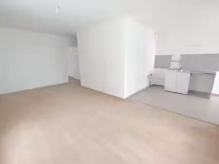 location appartement 2 pièces 53 m² à cergy (95000), 906 €