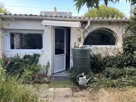 studio type petite maison pour étudiant