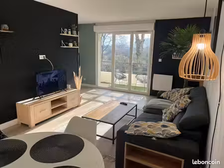 appartement t2 48 m² – piscine – balcon – parking – vendu meublé – royan