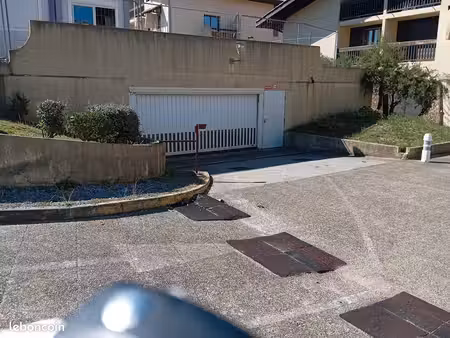 loue box/garage seignosse le penon à l'année
