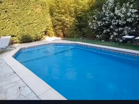 maison individuelle avec piscine