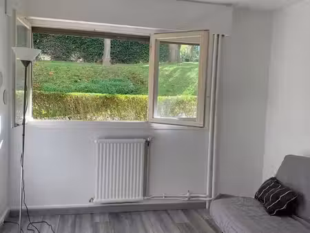 studio meublé à louer 18m2 rue charles floquet, rueil-malmaison