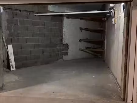 vends garage à gruissan