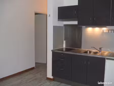 studio à l année meublé