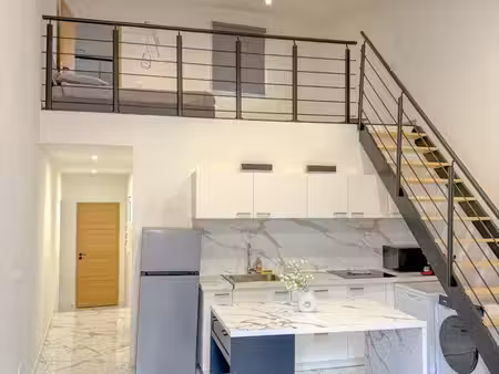 t3 duplex meublé climatisé – hyper-centre toulon, 100 m du port