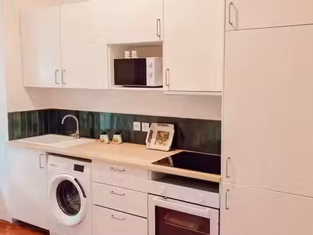? appartement t3 en rez-de-jardin entièrement rénové & meublé – toulon (5 rue audibert esc