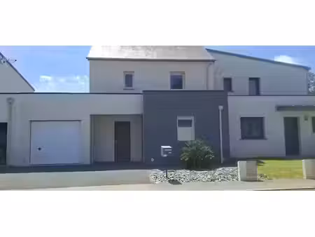 location maison 5 pièces 102 m² à vitre (35500), 923 €